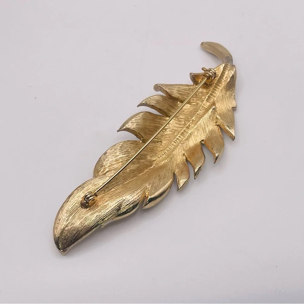 Fashionable Vintage Silver Tone Feather Leaf Statement Brooch Substantial Pc